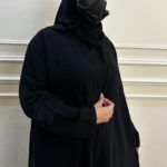 ⁦عبايه مطرزه من خلف مبتكره بلاسود⁩ - الصورة ⁦3⁩