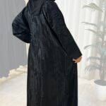 ⁦عبايه مطرزه من خلف مبتكره بلاسود⁩ - الصورة ⁦8⁩