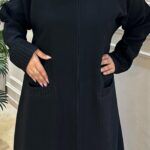 ⁦عبايه فكرو محدد بشريط على جيوب من امام⁩ - الصورة ⁦6⁩