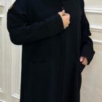 ⁦عبايه فكرو محدد بشريط على جيوب من امام⁩ - الصورة ⁦8⁩