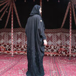 ⁦عبايه نص بشت شمواه بتطرير اسود من اسفل عبايه⁩ - الصورة ⁦6⁩