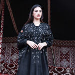 ⁦عبايه شمواه لف بتطريز نحاسي و اسود على شكل ورق شجر⁩ - الصورة ⁦3⁩