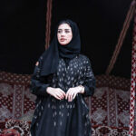 ⁦عبايه شمواه لف بتطريز نحاسي و اسود على شكل ورق شجر⁩ - الصورة ⁦8⁩