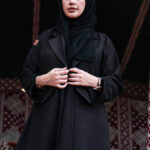 ⁦عباية شتوية رسمية جوخ بقصة ربع كلوش⁩ - الصورة ⁦12⁩