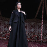 ⁦عباية شتوية رسمية جوخ بقصة ربع كلوش⁩ - الصورة ⁦5⁩