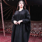 ⁦عباية نص بشت شمواه شتوي بتطرير اسود على الاكتاف بشكل جذور شجره⁩ - الصورة ⁦13⁩