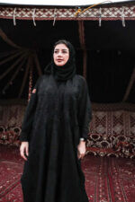 ⁦عباية نص بشت شمواه بتطرير اسود على اكتاف عباية⁩ - الصورة ⁦8⁩