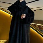 ⁦عباية بقصه A شتوية شامواه مع تداخل المخمل ربع كلوش⁩ - الصورة ⁦4⁩