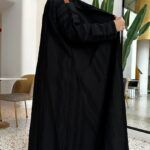 ⁦عبايه فكرو لياقه و جيوب بزراير على اكمام⁩ - الصورة ⁦6⁩