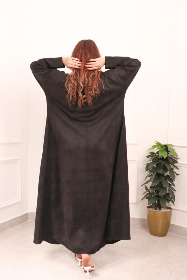 ⁦عبايه شامواه اسود بتطرزه اسود من اجناب⁩ - الصورة ⁦10⁩