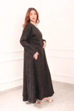 ⁦عبايه شامواه اسود بتطرزه اسود من اجناب⁩ - الصورة ⁦11⁩