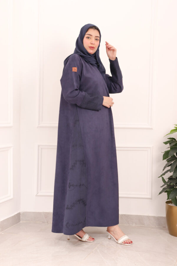 ⁦عبايه شامواه كحلي بتطرزه كحلي من اجناب⁩ - الصورة ⁦7⁩