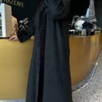 ⁦عبايه شامواه فروه شتوي اسود⁩ - الصورة ⁦8⁩