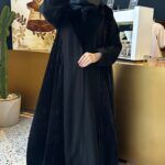 ⁦عبايه لياقه و مكسره من اجناب بمخمل⁩ - الصورة ⁦3⁩
