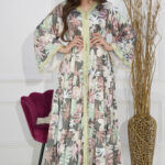 جلابيه اخضر جميل بقماش حرير بكسر من اسفل