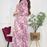 ⁦جلابيه وردي مخاوير اماراتيه بحلق محدد و فصوص (3)⁩ - الصورة ⁦5⁩