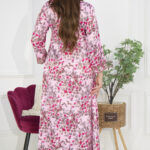 ⁦جلابيه وردي مخاوير اماراتيه بحلق محدد و فصوص (3)⁩ - الصورة ⁦6⁩