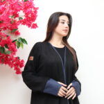 ⁦عباية بقصه A شامواه ربع كلوش محدده بكحلي و بأكمام معصم⁩ - الصورة ⁦6⁩