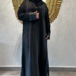 ⁦عباية شامواه ربع كلوش محدده اسود و بأكمام معصم⁩ - الصورة ⁦2⁩