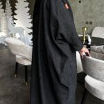 ⁦عباية نص بشت شمواه شتوي بتطرير اسود على الاكتاف بشكل جذور شجره⁩ - الصورة ⁦4⁩
