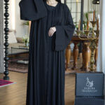 ⁦عباية كلوش بكسرات من الامام والخلف محدد بفصوص⁩ - الصورة ⁦6⁩