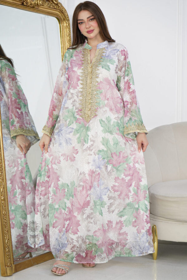 ⁦جلابية مشجره بموف بتطريز ذهبي⁩ - الصورة ⁦3⁩