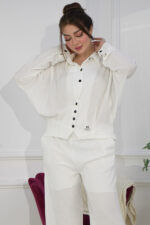 ⁦طقم كاجوال أبيض تتكون من قطعتين بأكمام طويلة وبنطلون طويل⁩ - الصورة ⁦6⁩