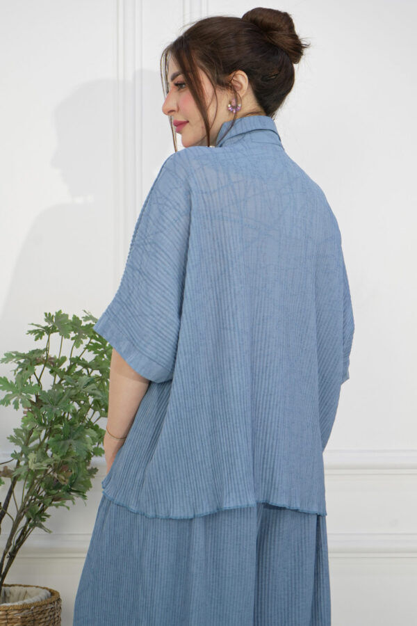 ⁦طقم كاجوال سماوي تتكون من قطعتين بأكمام قصيرة وبنطلون طويل⁩ - الصورة ⁦3⁩