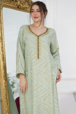 ⁦جلابيه تيفاني جاكار مطرزه من بشك من امام⁩ - الصورة ⁦7⁩