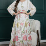 ⁦جلابيه ابيض بترتر كامل على شكل ورود⁩ - الصورة ⁦3⁩