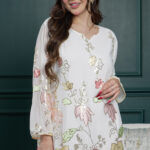 ⁦جلابيه ابيض بترتر كامل على شكل ورود⁩ - الصورة ⁦2⁩