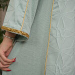 ⁦جلابيه جاكار بشريط شك ذهبي من امام⁩ - الصورة ⁦8⁩