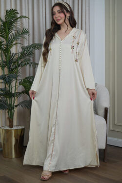 جلابية مغربي بيج بتطريز خرز لامع