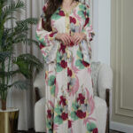 جلابيه عنابي حرير مورده و شريط ذهبي من امام