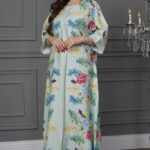 ⁦جلابيه تيفاني مرسومه بورود ملون و كبس لولو⁩ - الصورة ⁦2⁩