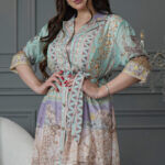 ⁦جلابيه بلياقه مندمجه بتشجر البيج و تيفاني⁩ - الصورة ⁦6⁩