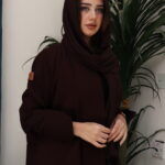 ⁦عبايه بني ناعمة بكسرة من الخلف⁩ - الصورة ⁦4⁩