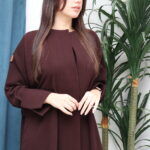 ⁦عبايه بني ناعمة بكسرة من الخلف⁩ - الصورة ⁦5⁩