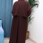 ⁦عبايه بني ناعمة بكسرة من الخلف⁩ - الصورة ⁦6⁩