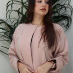 ⁦عبايه وردي ناعمة بكسرة من الخلف⁩ - الصورة ⁦11⁩