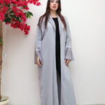 ⁦عبايه كريب رمادي لف⁩ - الصورة ⁦3⁩