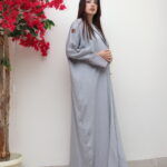 ⁦عبايه كريب رمادي لف⁩ - الصورة ⁦4⁩