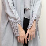 ⁦عبايه كريب رمادي لف⁩ - الصورة ⁦7⁩