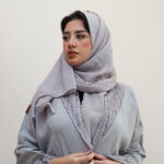 ⁦عبايه كريب رمادي لف⁩ - الصورة ⁦2⁩