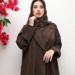 ⁦عبايه لياقه زيتي بكسر من اجناب⁩ - الصورة ⁦4⁩