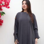 ⁦عبايه رمادي ناعمة بكسرة من الخلف⁩ - الصورة ⁦6⁩