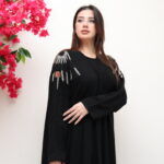 ⁦عبايه اسود بشك اسود وابيض من اكتاف⁩ - الصورة ⁦12⁩