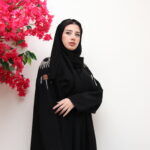 ⁦عبايه اسود بشك اسود وابيض من اكتاف⁩ - الصورة ⁦4⁩