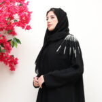 ⁦عبايه اسود بشك اسود وابيض من اكتاف⁩ - الصورة ⁦6⁩