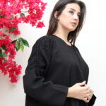 ⁦عبايه اسود بشك اسود من اكتاف⁩ - الصورة ⁦2⁩